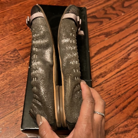 Pewter/grey Steve Madden Flats size 6 - Picture 4 of 4